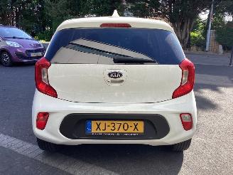 Kia Picanto 1.0 CVVT Design Edition picture 6