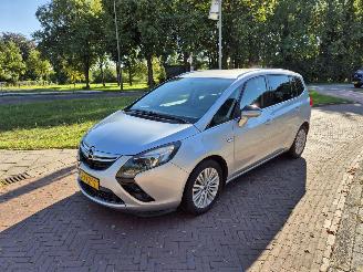skadebil auto Opel Zafira 1.6 CDTI Design Edition 7p 2013/9