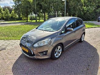 Vaurioauto  passenger cars Ford C-Max 1.0 Ambiente 2013/6
