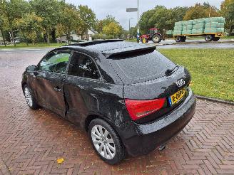 Audi A1 1.2 TSI Ambition PANO picture 4