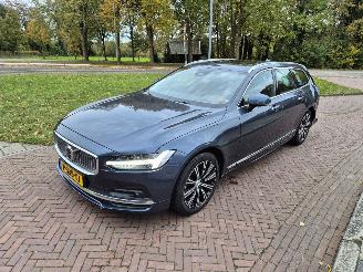 Unfallwagen Volvo V-90 2.0 B4 Inscription 2022/6