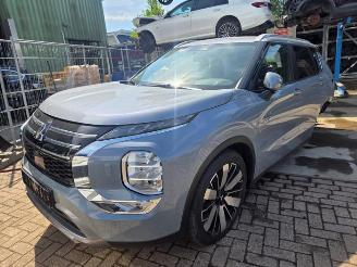 Vrakbiler auto Mitsubishi Outlander Outlander (GN), SUV, 2025 2.4 16V PHEV 4x4 2025/9