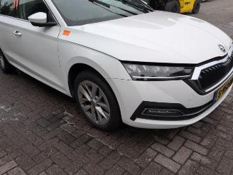 disassembly passenger cars Skoda Octavia Octavia Combi (NXAC), Combi 5-drs, 2019 1.0 TSI 12V 2023/3