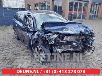Coche siniestrado Kia Cee d Ceed Sportswagon (CDF), Combi 5-drs, 2018 1.6 GDI 16V PHEV 2020/10