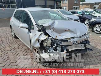 Autoverwertung Toyota Auris Auris (E15), Hatchback, 2006 / 2012 1.8 16V HSD Full Hybrid 2012