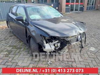 Salvage car Lexus Ct CT 200h, Hatchback, 2010 1.8 16V 2013/3