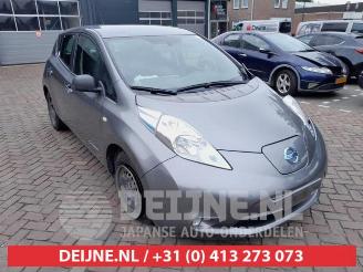 Vrakbiler auto Nissan Leaf Leaf (ZE0), Hatchback, 2010 / 2017 Leaf 2017