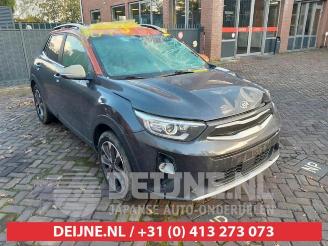 Salvage car Kia Stonic Stonic (YB), SUV, 2017 1.0i T-GDi 12V 2018/6
