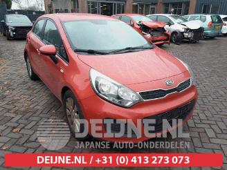 Coche siniestrado Kia Rio Rio III (UB), Hatchback, 2011 / 2017 1.2 CVVT 16V 2012/1