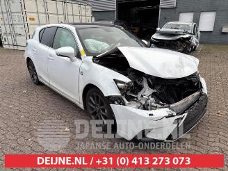 Salvage car Lexus Ct CT 200h, Hatchback, 2010 1.8 16V 2014/11