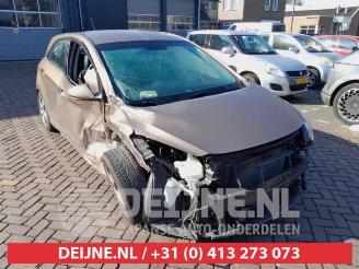 Autoverwertung Hyundai I-30 i30 (GDHB5), Hatchback, 2011 1.6 GDI Blue 16V 2013/3