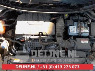 Kia Stonic Stonic (YB), SUV, 2017 1.0i T-GDi 12V picture 11