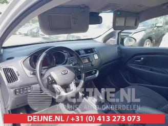 Kia Rio Rio III (UB), Hatchback, 2011 / 2017 1.4 CVVT 16V picture 16