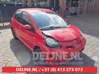 Uttjänta bilar auto Toyota Aygo Aygo (B10), Hatchback, 2005 / 2014 1.0 12V VVT-i 2011/1