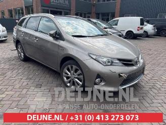 Salvage car Toyota Auris Touring Sports Auris Touring Sports (E18), Combi, 2013 / 2018 1.8 16V Hybrid 2013/7