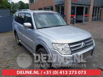 Vrakbiler auto Mitsubishi Pajero Pajero Hardtop (V8/9), Terreinwagen, 2007 3.2 DI-D 16V Autom. 2009/2