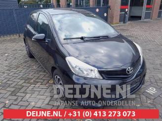 Vrakbiler auto Toyota Yaris Yaris III (P13), Hatchback, 2010 / 2020 1.4 D-4D-F 2011/12