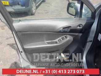 Chevrolet Orlando Orlando, -, 2010 / 2015 2.0 D 16V picture 10