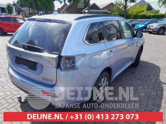 Mitsubishi Outlander Outlander (GF/GG), SUV, 2012 / 2022 2.0 16V PHEV 4x4 picture 7