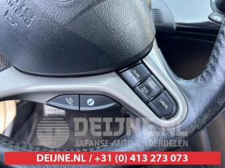 Honda Civic Civic (FK/FN), Hatchback, 2005 / 2012 2.2 i-CTDi 16V picture 16