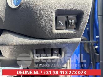 Toyota C-HR C-HR (X1,X5), SUV, 2016 1.8 16V Hybrid picture 18