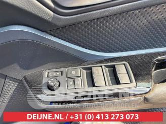 Toyota C-HR C-HR (X1,X5), SUV, 2016 1.8 16V Hybrid picture 19