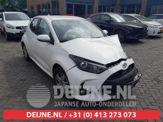 Vrakbiler auto Toyota Yaris Yaris IV (P21/PA1/PH1), Hatchback, 2020 1.5 12V Hybrid 115 2024/7