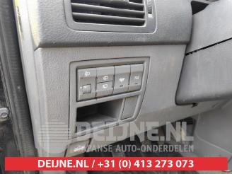 Kia Carens Carens I (FC/FJ), MPV, 2000 / 2007 2.0 CRDI 16V picture 12