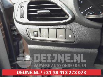 Hyundai I-30 i30 Wagon (PDEF5), Combi, 2017 1.0 T-GDI 12V picture 20