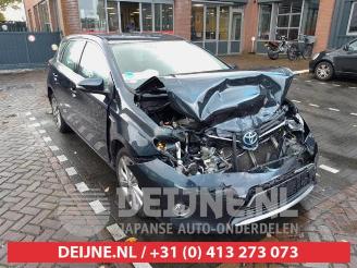 Vrakbiler auto Toyota Auris Auris (E18), Hatchback 5-drs, 2012 / 2019 1.8 16V Hybrid 2015/3