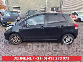 Toyota Yaris Yaris II (P9), Hatchback, 2005 / 2014 1.33 16V Dual VVT-I picture 4