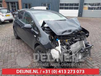 demontáž osobní automobily Kia Rio Rio III (UB), Hatchback, 2011 / 2017 1.4 CVVT 16V 2013/2