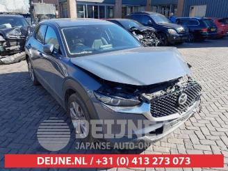 Vrakbiler auto Mazda CX-30 CX-30 (DM), SUV, 2019 2.0 e-SkyActiv-G 122 16V 2020/0