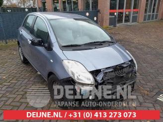  Toyota Yaris Yaris II (P9), Hatchback, 2005 / 2014 1.33 16V Dual VVT-I 2010/9