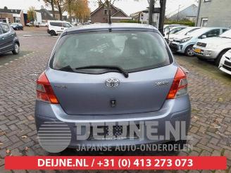 Toyota Yaris Yaris II (P9), Hatchback, 2005 / 2014 1.33 16V Dual VVT-I picture 7