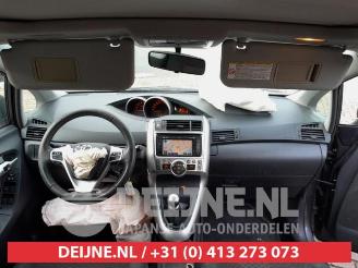 Toyota Verso Verso, MPV, 2009 / 2018 1.8 16V VVT-i picture 21