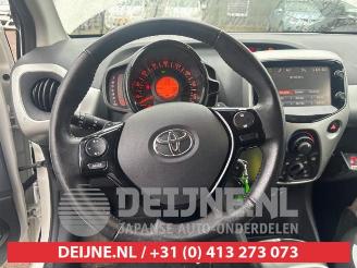 Toyota Aygo Aygo (B40), Hatchback, 2014 1.0 12V VVT-i picture 17