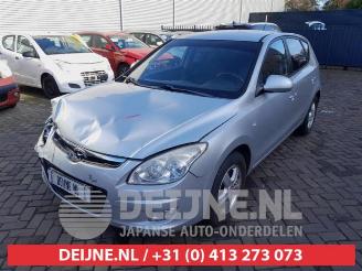 Hyundai I-30 i30 (FD), Hatchback, 2007 / 2011 1.4 CVVT 16V picture 3