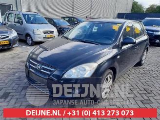 Kia Cee d Cee'd (EDB5), Hatchback 5-drs, 2006 / 2012 1.4 CVVT 16V picture 3