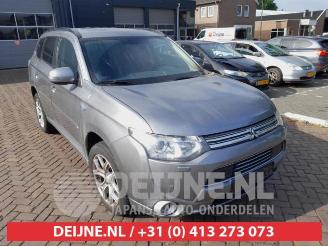 Uttjänta bilar auto Mitsubishi Outlander Outlander (GF/GG), SUV, 2012 / 2022 2.0 16V PHEV 4x4 2013/12