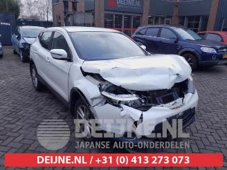 Auto da rottamare Nissan Qashqai Qashqai (J11), SUV, 2013 1.2 DIG-T 16V 2015/12