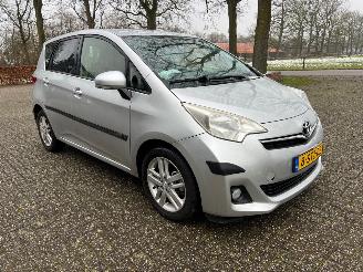 Unfallwagen Toyota Verso S 1.3 Dynamic Automaat 2013/12