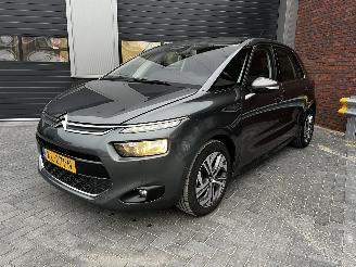 skadebil auto Citroën C4-picasso 1.2 Puretech NAVI / CRUISE / CAMERA / PDC 2016/10