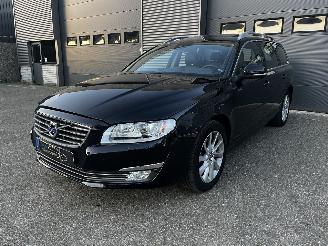 Auto incidentate Volvo V-70 2.0 T4 AUTOMAAT / LEER / NAVI SCHUIFDAK / 85000KM 2016/6