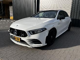 damaged passenger cars Mercedes A-klasse 220 AMG-PAKKET / PANODAK / CAMERA / AUTOMAAT 2019/6