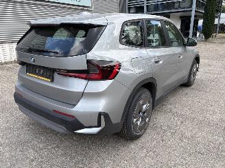 uszkodzony samochody osobowe BMW iX1 eDrive20 67 kWh 2024/3