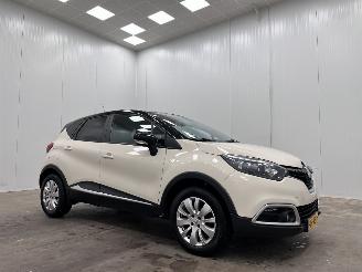 Vaurioauto  passenger cars Renault Captur 0.9 TCe Expression Clima 2013/10