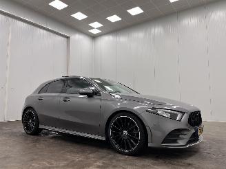 Vaurioauto  passenger cars Mercedes A-klasse 180d Autom. AMG Panoramadak Navi Clima 2018/7