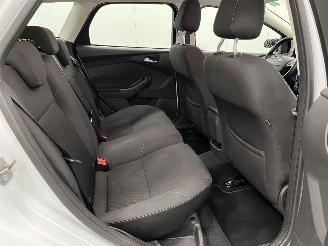 Ford Focus Wagon 1.5 TDCI Lease Edition Navi Airco picture 10