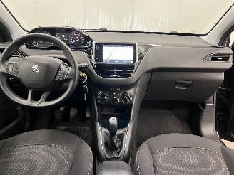Peugeot 208 1.2 PureTech 5-drs Navi Airco picture 11